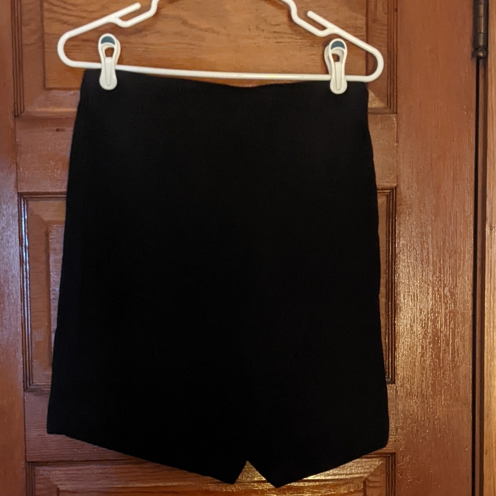 NWT LOFT Asymmetrical ribbed black skirt